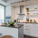 Condo Downtown, Cn Tower, Financial District